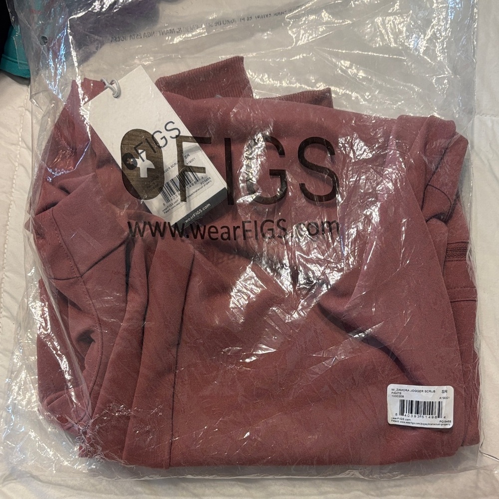FIGS size SMALL Zamora joggers in Mauve- NWT